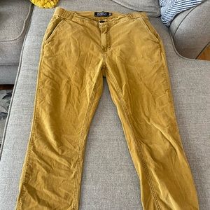 Men’s corduroy joggers.